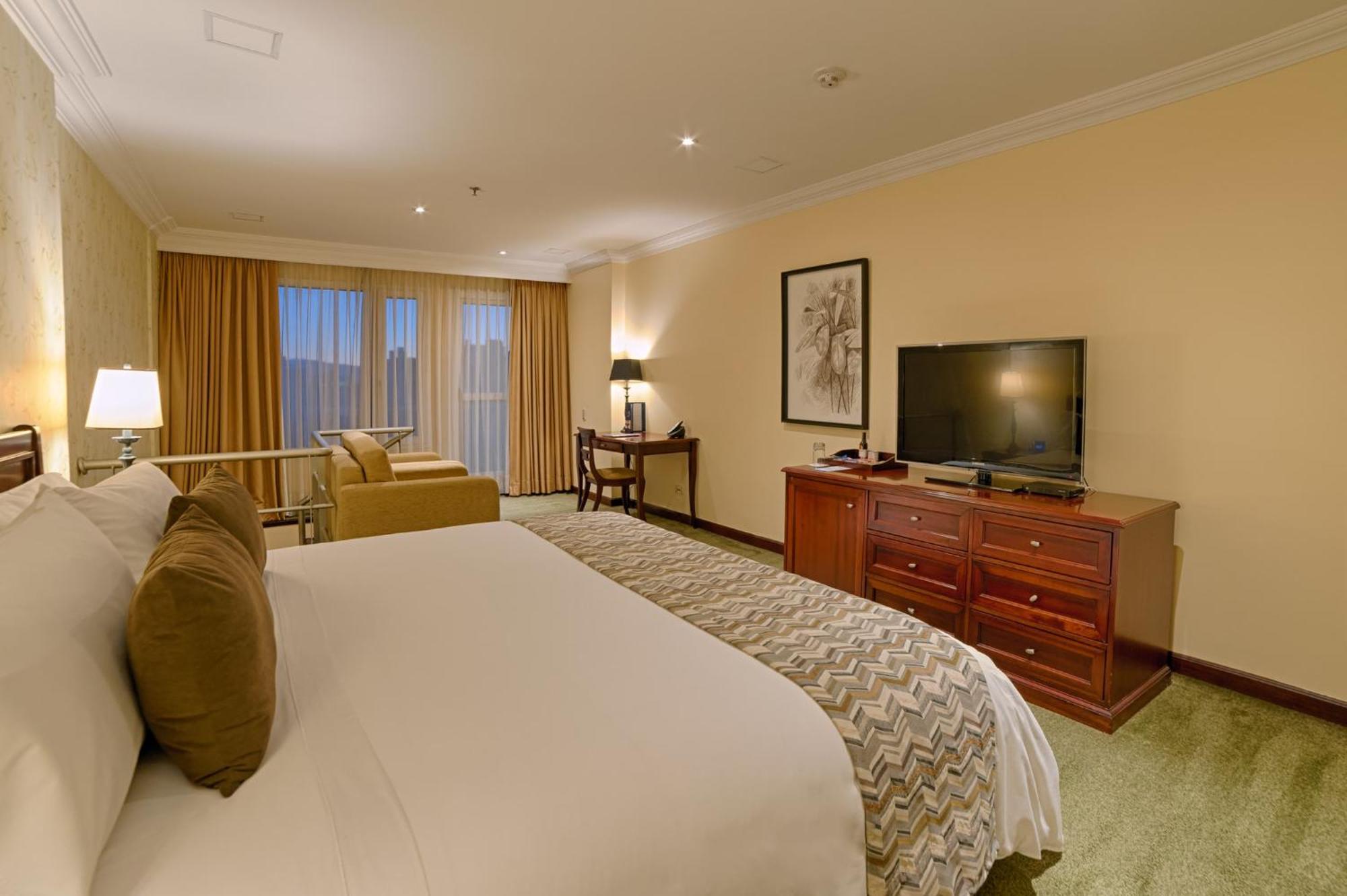 Casa Dann Carlton Hotel & Spa Bogota Exterior photo A bedroom at the Fairmont