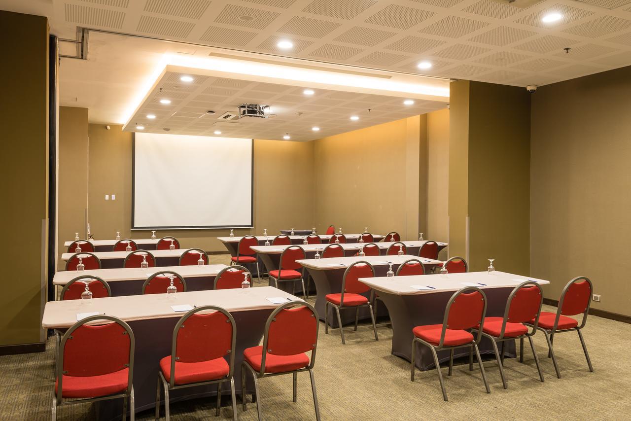 Casa Dann Carlton Hotel & Spa Bogota Exterior photo Meeting room